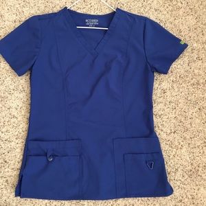 Women’s Med Couture Activate Scrub Top